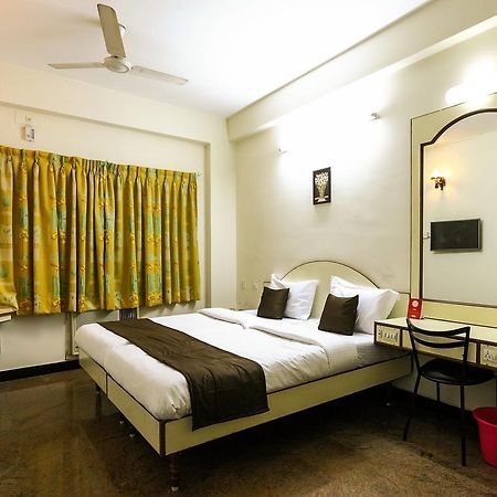 Akg Lodge Kanchipuram Eksteriør bilde