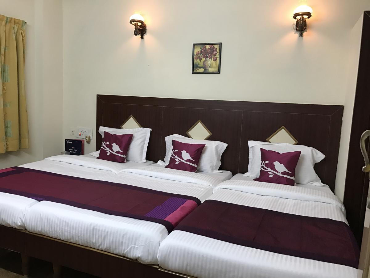 Akg Lodge Kanchipuram Eksteriør bilde
